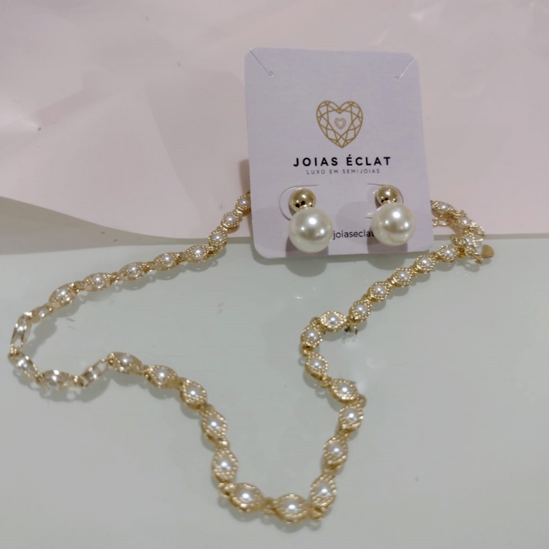 Conjunto de Brinco de Pérola com  Colar de Minipérolas Cravejadas Banhado a Ouro 18K