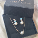 Brinco micro zircônias coloridas e pérola Banhado no Ouro 18K